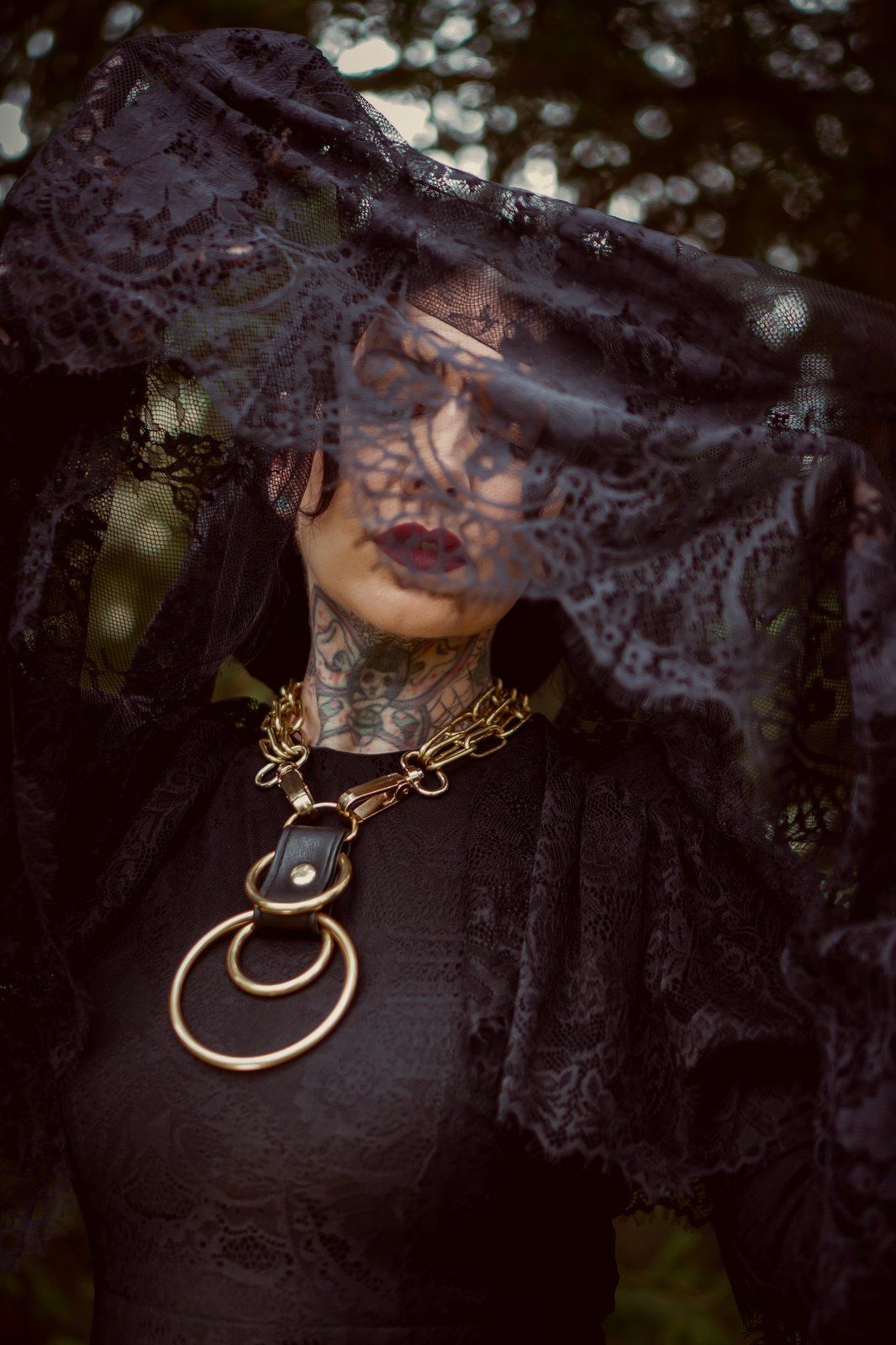 black and gold vegan leather goth necklace collar choker chains gothic faux leather pvc 