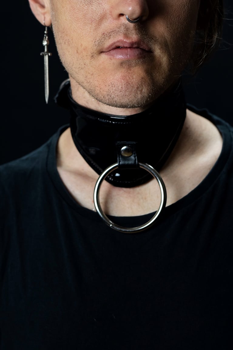 gothic collar goth choker vegan leather faux leather black shiny pvc vinyl 
