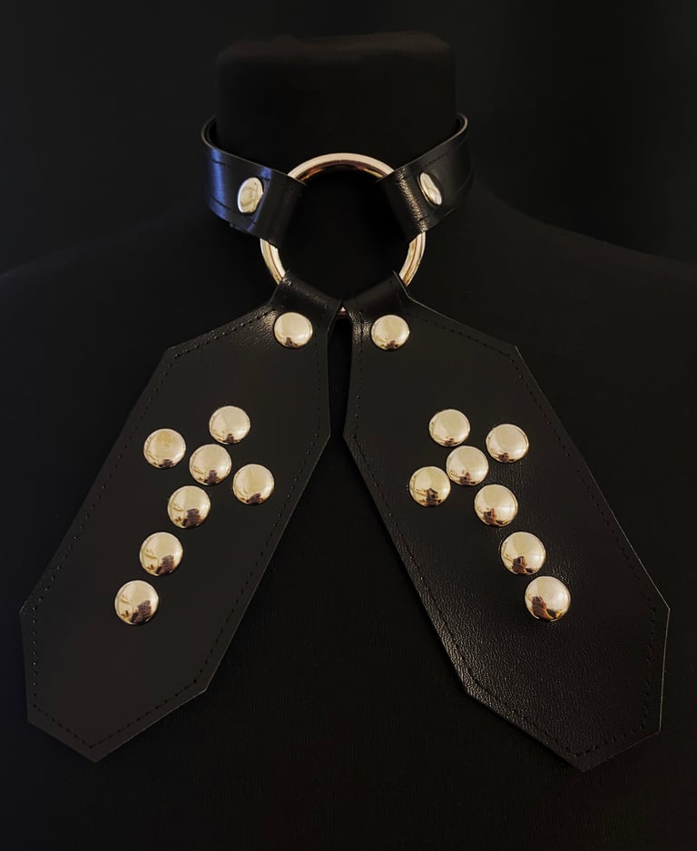 gothic collar goth choker vegan leather faux leather black silver pvc studs cross crucifix